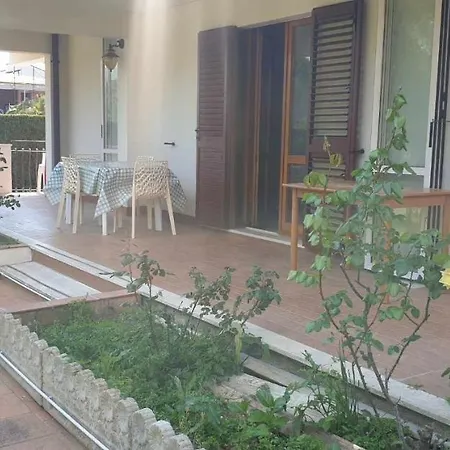 L20 Grazioso Bilocale Con Giardino * Numana